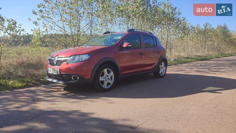 Позашляховик / Кросовер Renault Sandero StepWay 2013 в Києві