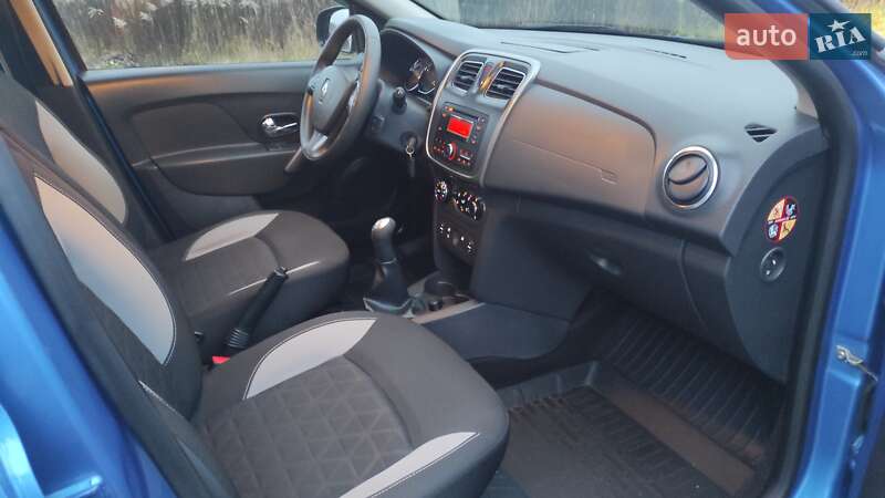 Позашляховик / Кросовер Renault Sandero StepWay 2013 в Шостці