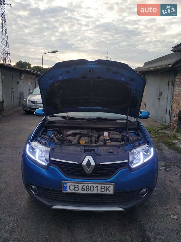Хетчбек Renault Sandero StepWay 2016 в Києві фото 9 Хетчбек Renault Sandero StepWay 2016 в Києві