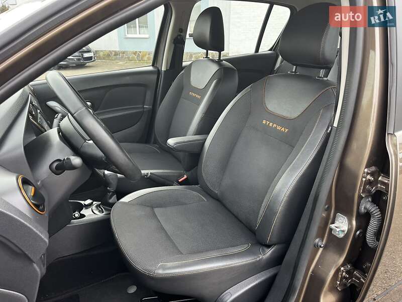 Внедорожник / Кроссовер Renault Sandero StepWay 2017 в Днепре