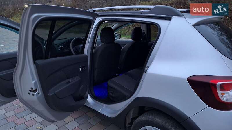 Хэтчбек Renault Sandero StepWay 2016 в Тернополе фото 14 Хэтчбек Renault Sandero StepWay 2016 в Тернополе