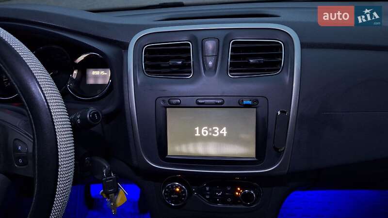 Хэтчбек Renault Sandero StepWay 2016 в Тернополе фото 22 Хэтчбек Renault Sandero StepWay 2016 в Тернополе