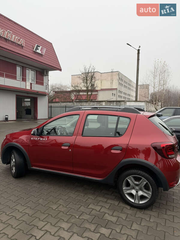 Хэтчбек Renault Sandero StepWay 2019 в Киеве фото 3 Хэтчбек Renault Sandero StepWay 2019 в Киеве