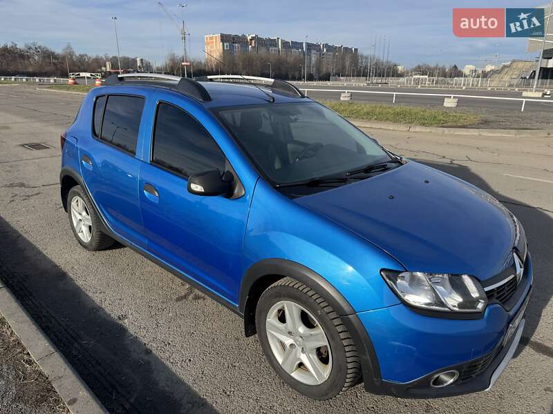 Renault Sandero StepWay 2013