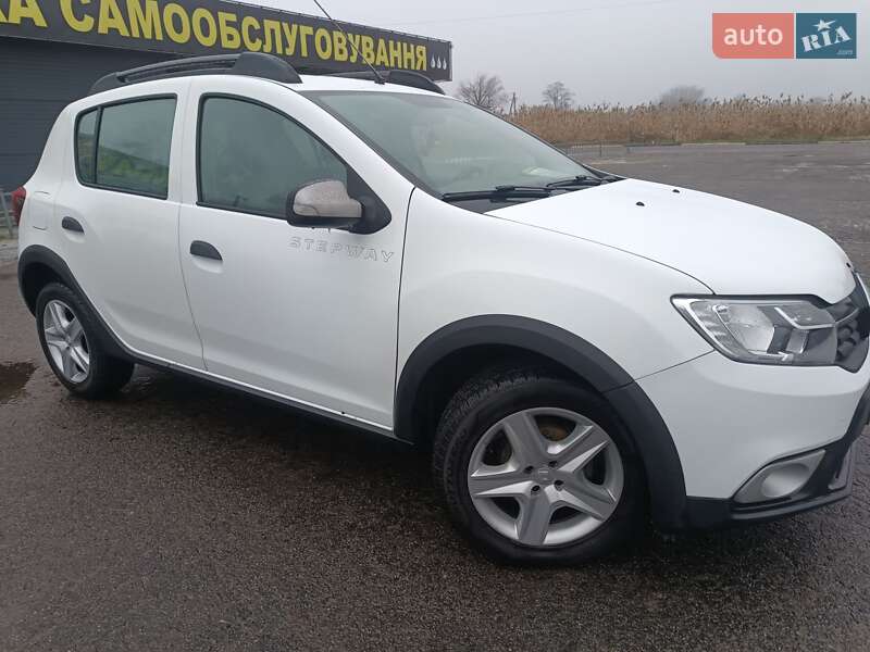 Хетчбек Renault Sandero StepWay 2020 в Дергачах