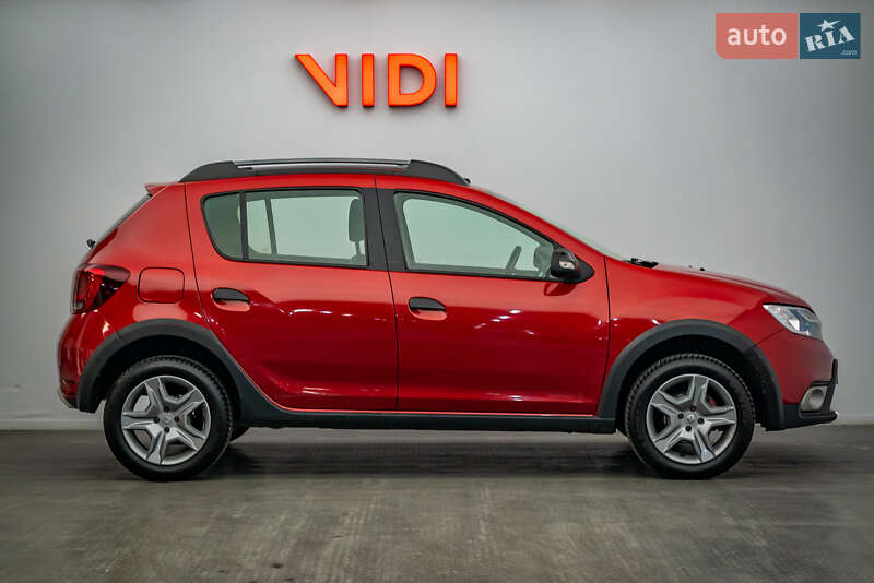 Хэтчбек Renault Sandero StepWay 2019 в Киеве