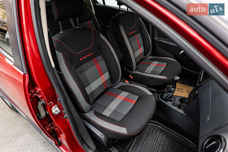 Хэтчбек Renault Sandero StepWay 2019 в Киеве