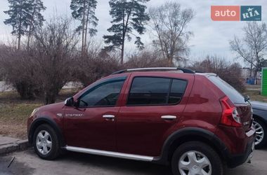 Внедорожник / Кроссовер Renault Sandero StepWay 2012 в Славутиче