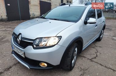 Внедорожник / Кроссовер Renault Sandero StepWay 2015 в Кролевце