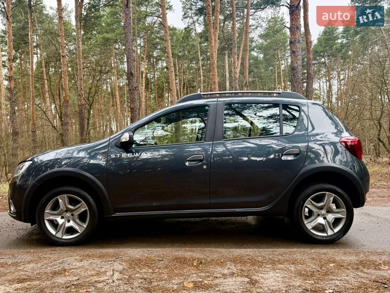 Хэтчбек Renault Sandero StepWay 2017 в Киеве