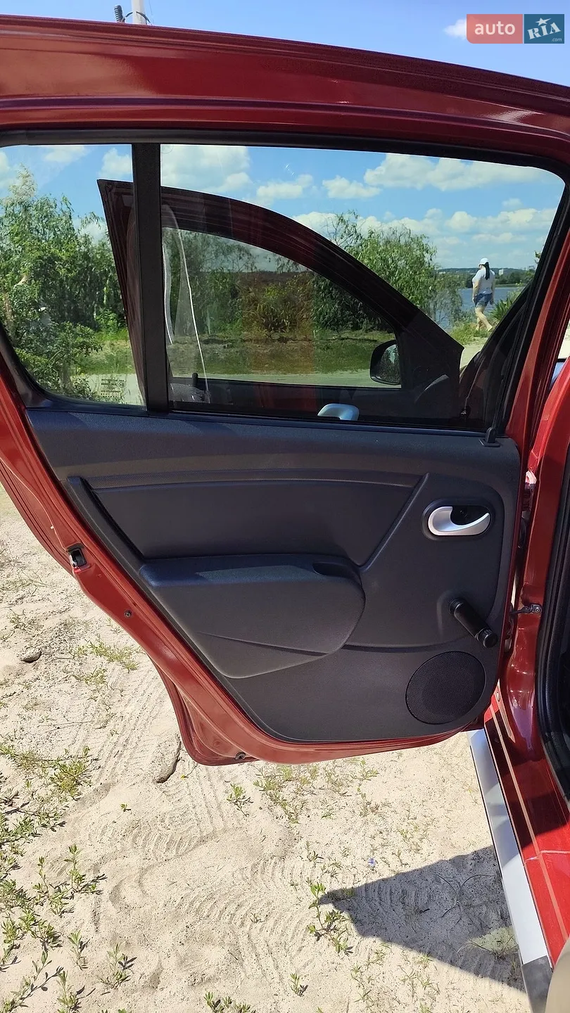 2012 Renault Sandero - мініатюра 10