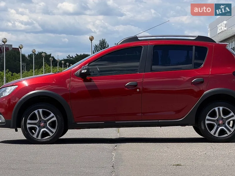 Renault Sandero StepWay 2019 VIN VF15SRCLC63134615 фото оголошення 9 з 77