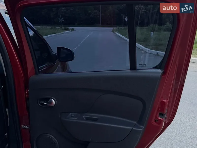 Renault Sandero StepWay 2019 VIN VF15SRCLC63134615 фото оголошення 24 з 77