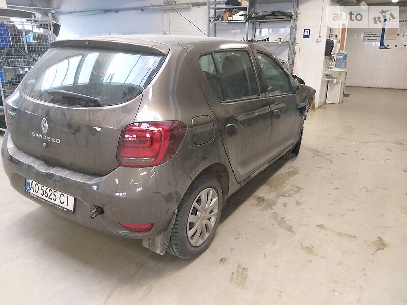 Хетчбек Renault Sandero 2019 в Ужгороді фото 3 Хетчбек Renault Sandero 2019 в Ужгороді