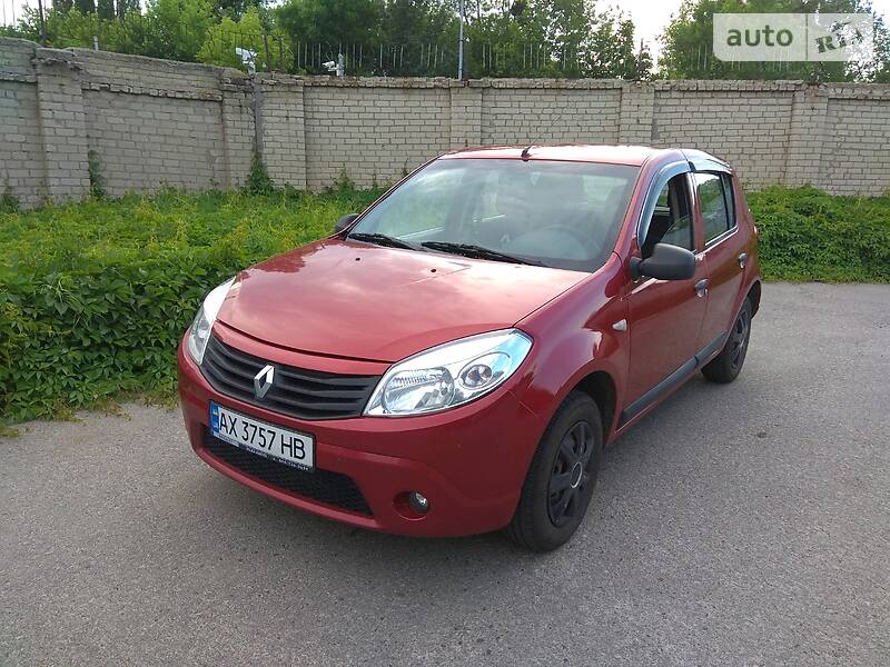 Хэтчбек Renault Sandero 2010 в Харькове