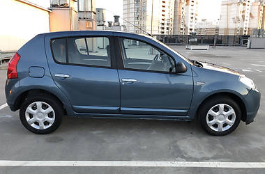 Хэтчбек Renault Sandero 2011 в Киеве