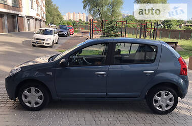 Хэтчбек Renault Sandero 2011 в Киеве