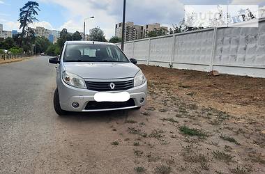 Хэтчбек Renault Sandero 2010 в Киеве