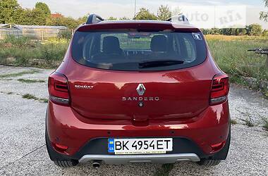 Хэтчбек Renault Sandero 2020 в Вараше