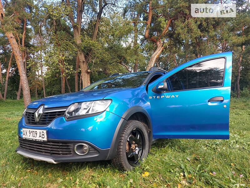 Хетчбек Renault Sandero 2015 в Миргороді