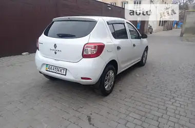 Renault Sandero 2013