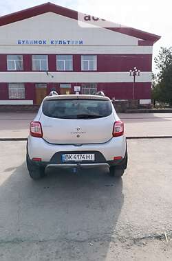 Хэтчбек Renault Sandero 2013 в Братском