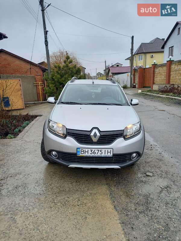 Renault Sandero 2014