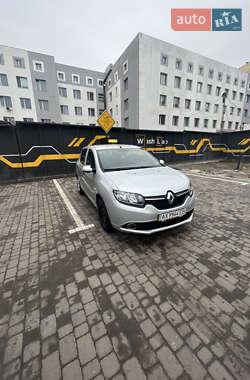 Хэтчбек Renault Sandero 2013 в 
