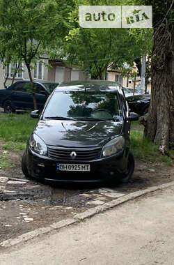 Хэтчбек Renault Sandero 2010 в Одессе