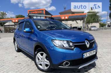 Внедорожник / Кроссовер Renault Sandero 2013 в Черновцах