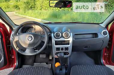 Хэтчбек Renault Sandero 2012 в Львове