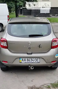 Renault Sandero 2013