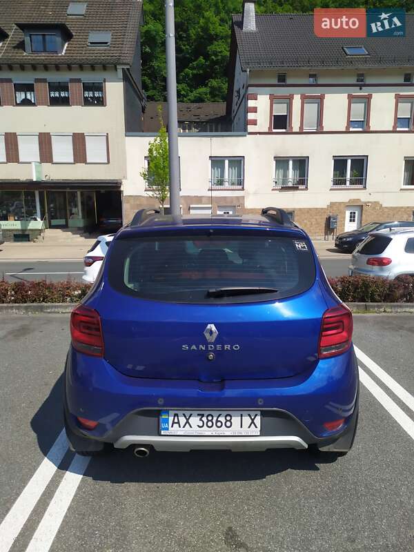 Хэтчбек Renault Sandero 2020 в Ужгороде