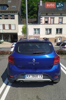Хетчбек Renault Sandero 2020 в 