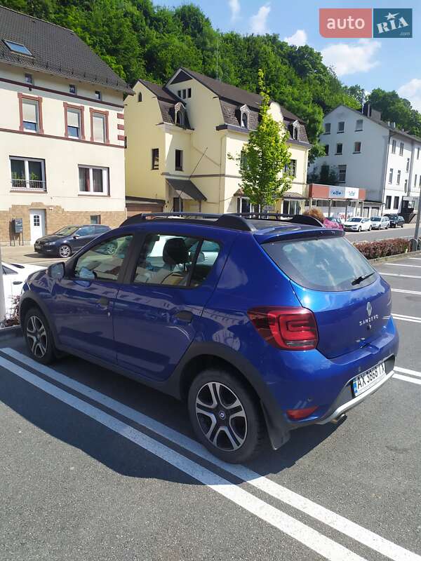 Хэтчбек Renault Sandero 2020 в Ужгороде