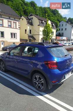 Хетчбек Renault Sandero 2020 в 