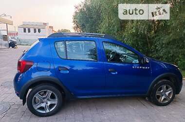Хэтчбек Renault Sandero 2021 в 