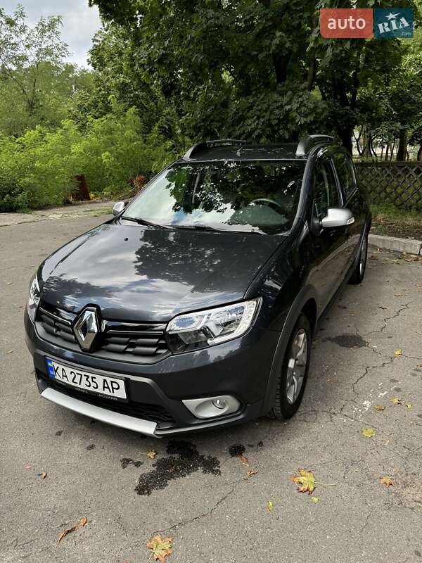 Хэтчбек Renault Sandero 2021 в 