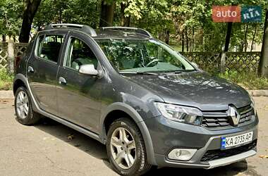 Хэтчбек Renault Sandero 2021 в 