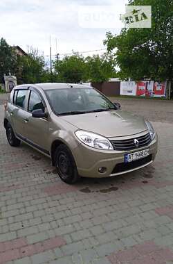 Хетчбек Renault Sandero 2011 в Косові