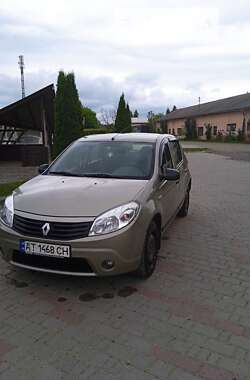 Хетчбек Renault Sandero 2011 в Косові