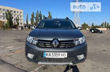 Хэтчбек Renault Sandero 2017 в Киеве