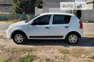 Хетчбек Renault Sandero 2012 в Ізюмі