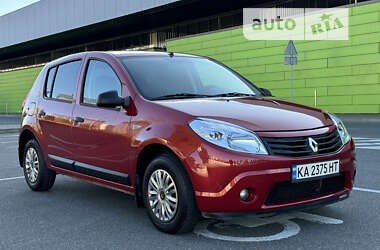 Хетчбек Renault Sandero 2010 в Києві