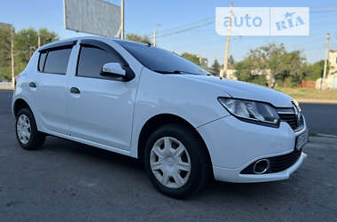 Хетчбек Renault Sandero 2013 в Дніпрі