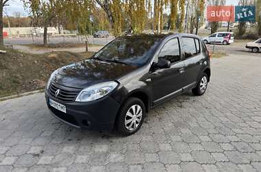 Хэтчбек Renault Sandero 2010 в Николаеве