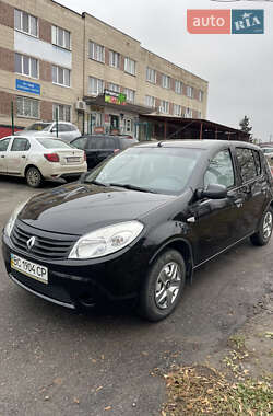 Хэтчбек Renault Sandero 2012 в Сумах