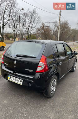 Хэтчбек Renault Sandero 2012 в Сумах