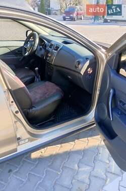 Хетчбек Renault Sandero 2020 в 