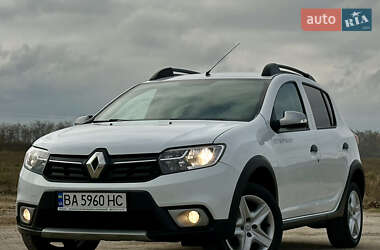 Хетчбек Renault Sandero 2018 в 